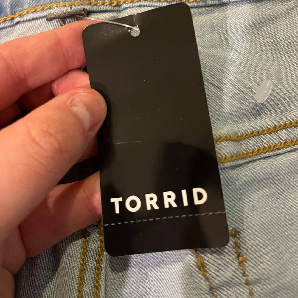 Torrid Perfect Wide Leg Mid Rise Jeans - Picture 9 of 15